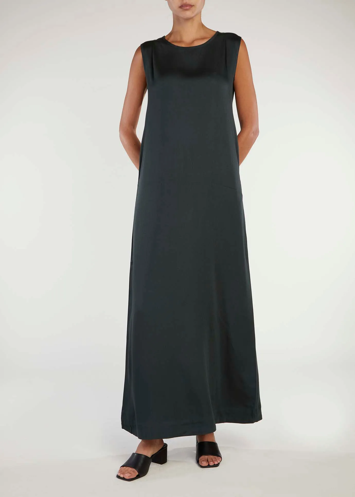 Full Slip Black Twill