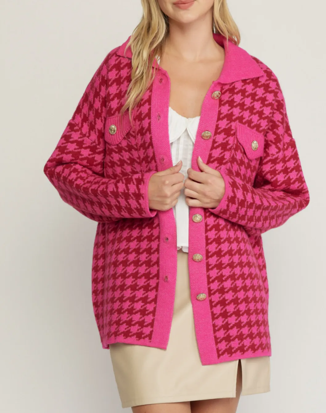 houndstooth collared button up sweater jacket - fuchsia